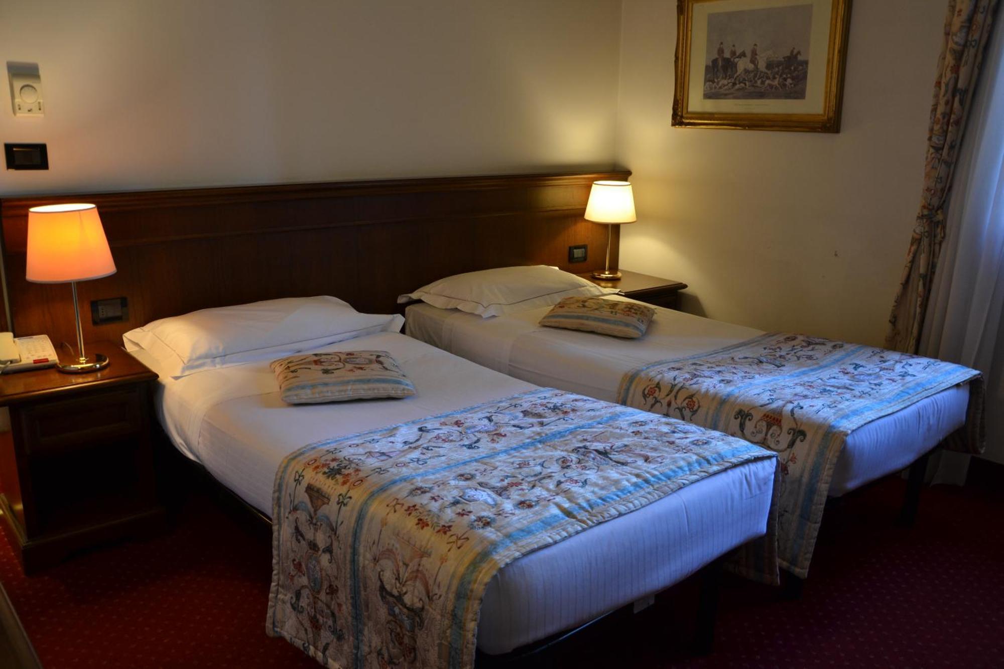 Meditur Hotel Bologna ออสซาโน เดลล์ เอมิเลีย ภายนอก รูปภาพ