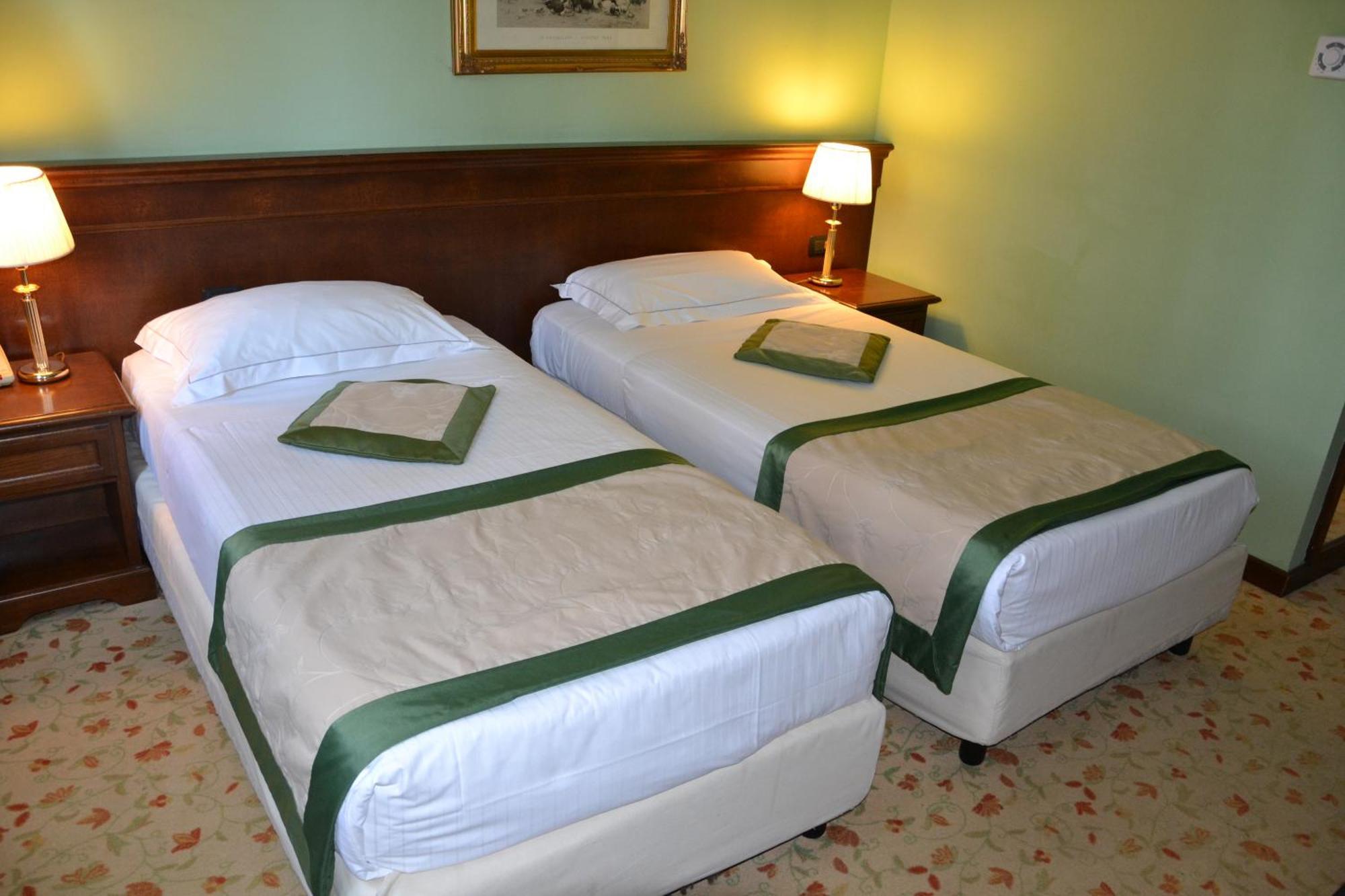 Meditur Hotel Bologna ออสซาโน เดลล์ เอมิเลีย ภายนอก รูปภาพ