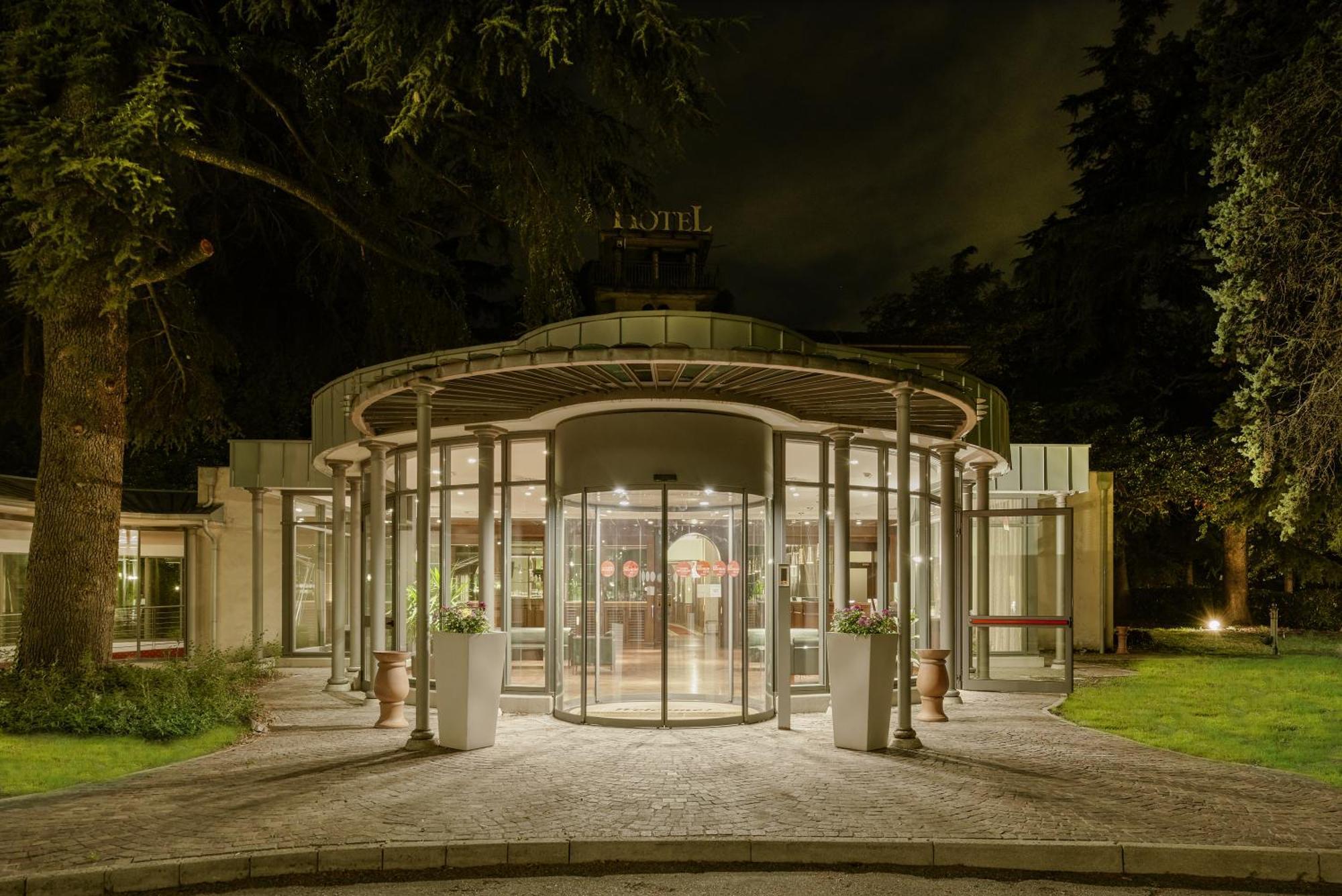 Meditur Hotel Bologna ออสซาโน เดลล์ เอมิเลีย ภายนอก รูปภาพ