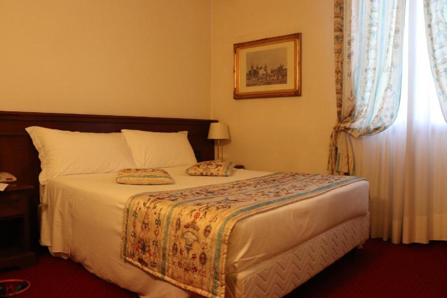 Meditur Hotel Bologna ออสซาโน เดลล์ เอมิเลีย ภายนอก รูปภาพ