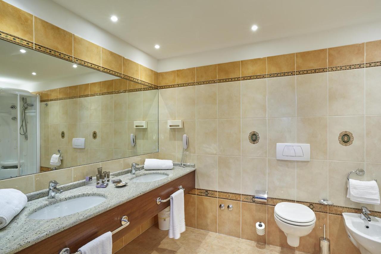 Meditur Hotel Bologna ออสซาโน เดลล์ เอมิเลีย ภายนอก รูปภาพ